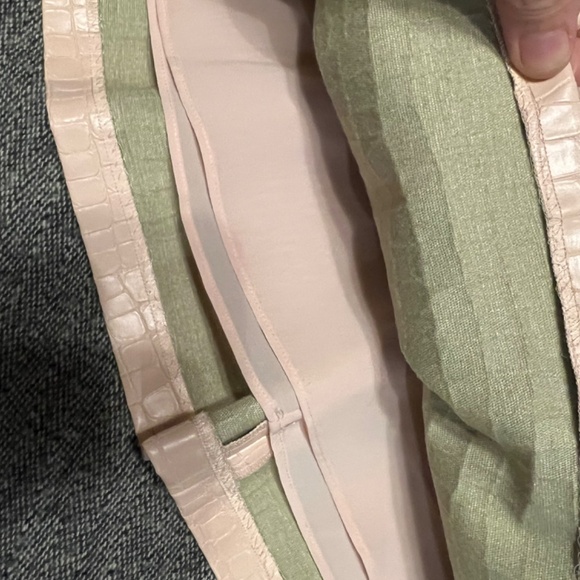 Alice & Olivia : baby pink skirt 25$ - Picture 4 of 5